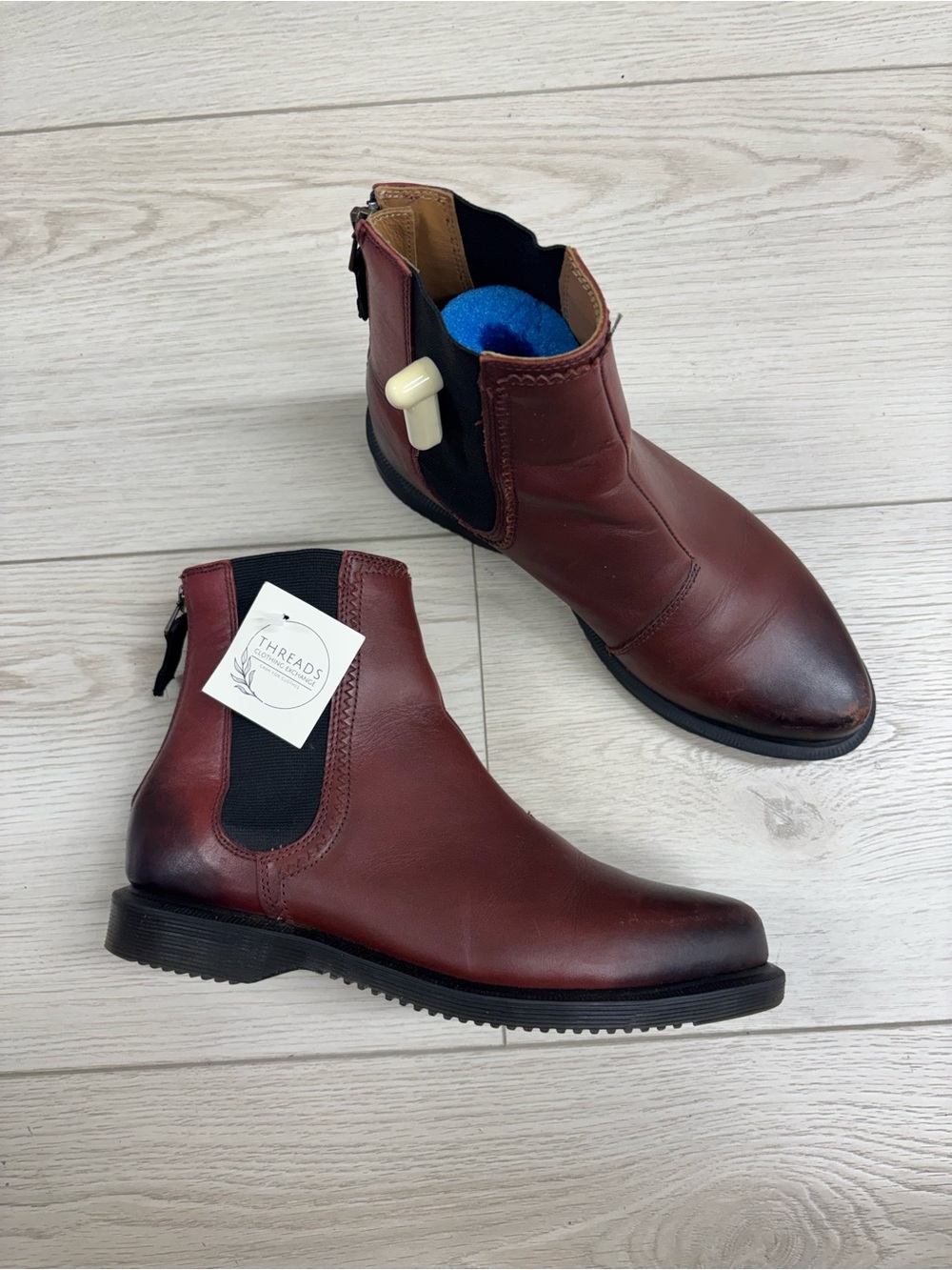 Doc Marten Zillow Antique Temperley in Cherry Red